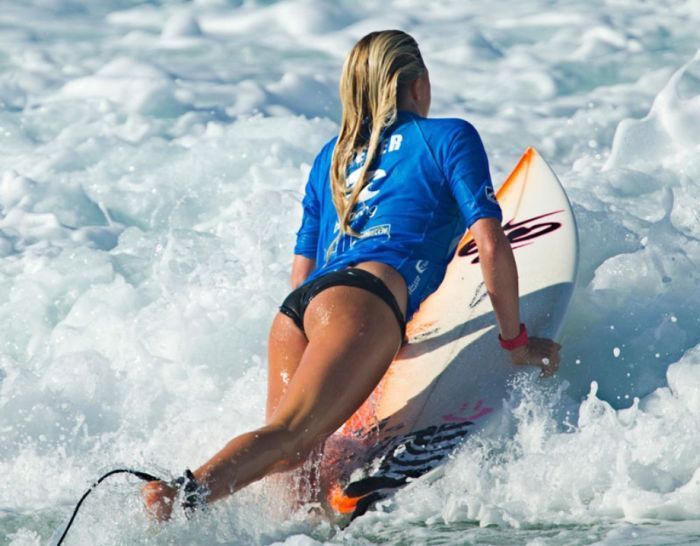 surf_girls_46